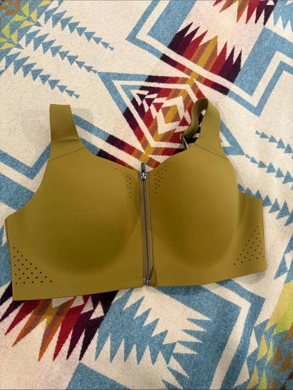 Victoria's Secret Front-Zip Sports Bra in Moss Green